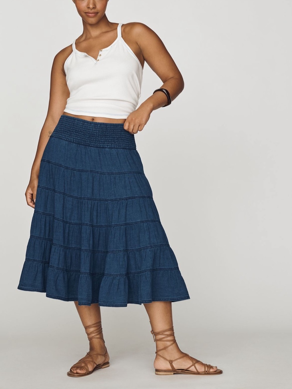 Anthropoligie Pilcro Reece smocked midi skirt